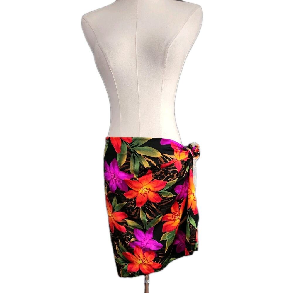Inches Away Slimming Swim Sarong Skirt Tropical One Size NWT Control Fabric